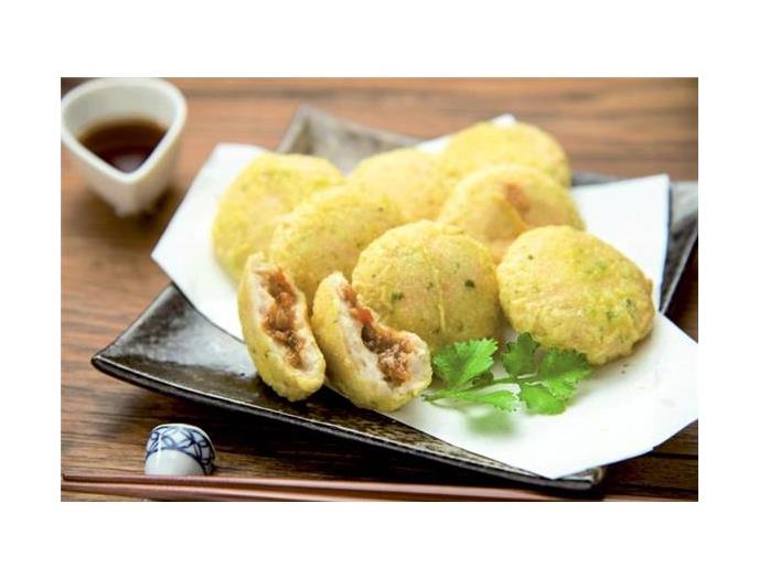 愛知県の大豆とあおさを使った豆腐包み天（鶏ごぼう入