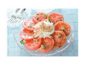トマトと玉ねぎのサラダ