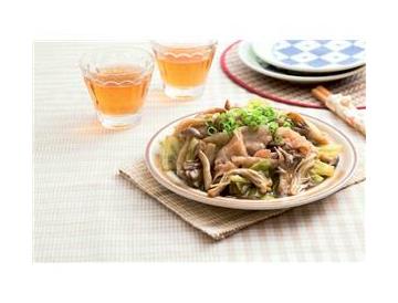 レンジでつくる　三種きのこと豚バラの焼肉風