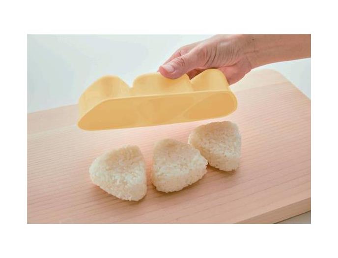 抗菌おにぎり押し型３個（具材用くぼみ付）