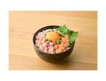 サーモンたたき身丼の具