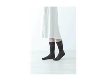 足先まであったか厚手靴下　チャコール※画像はイメージです。