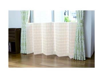 窓際に・※写真はＬＬです