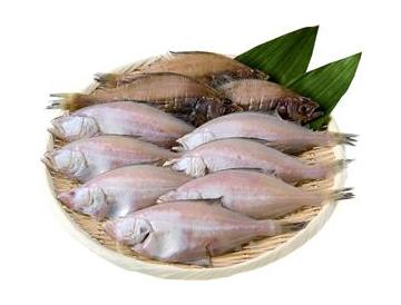 ざる：直径約３０ｃｍ