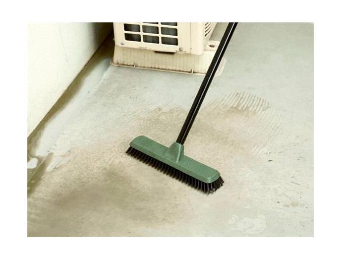 お掃除番長　幅広デッキブラシ