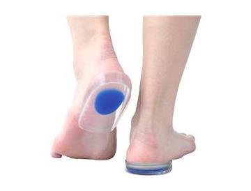 ※かかとに直接取り付けるものではありません。