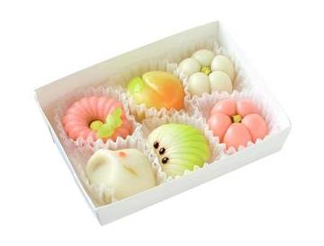 ケースのサイズ：15cm×11cm