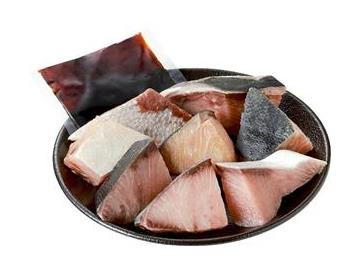 皿：直径約１８ｃｍ