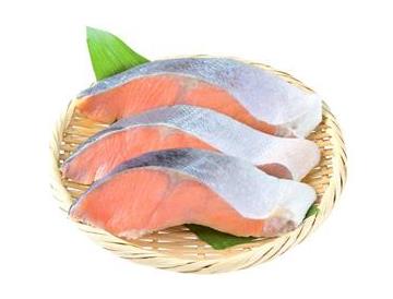 ざる：直径約20cm