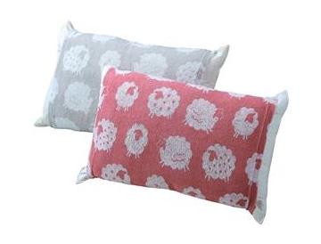 ひつじ　※写真は４０×６０ｃｍの枕使用例