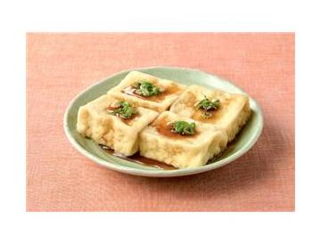 国産大豆で作った揚げだし豆腐（特製カツオ風味タレ）