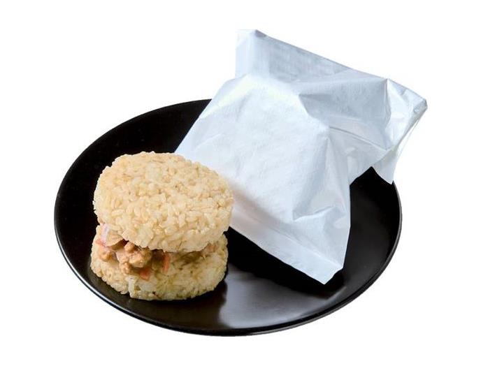 元気鶏と国産野菜のきんぴらライスバーガー