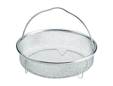 鍋に水を張って入れるだけ！手軽に本格蒸し料理ができる！