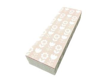 たたんでコンパクトに収納できます。・※写真はレギュラーです。