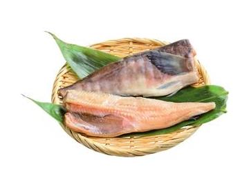 ざる：直径約20cm